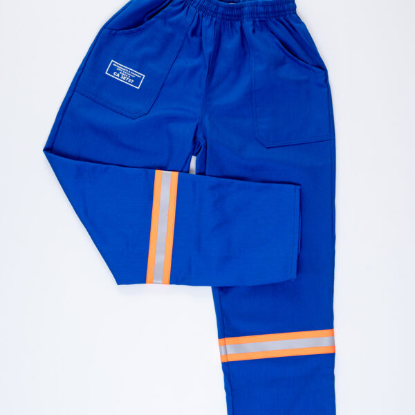 Calça azul de refletivo laranja 1